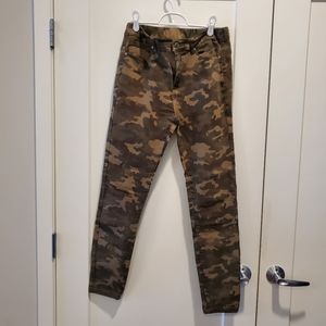 Grace and Lace camo jegging